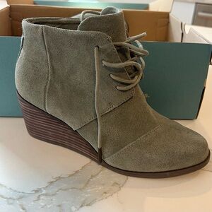 Toms Olive Suede Wedge Ankle Boots
